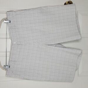 Mens Nike Golf Dri Fit golf shorts grey white plaid size 40